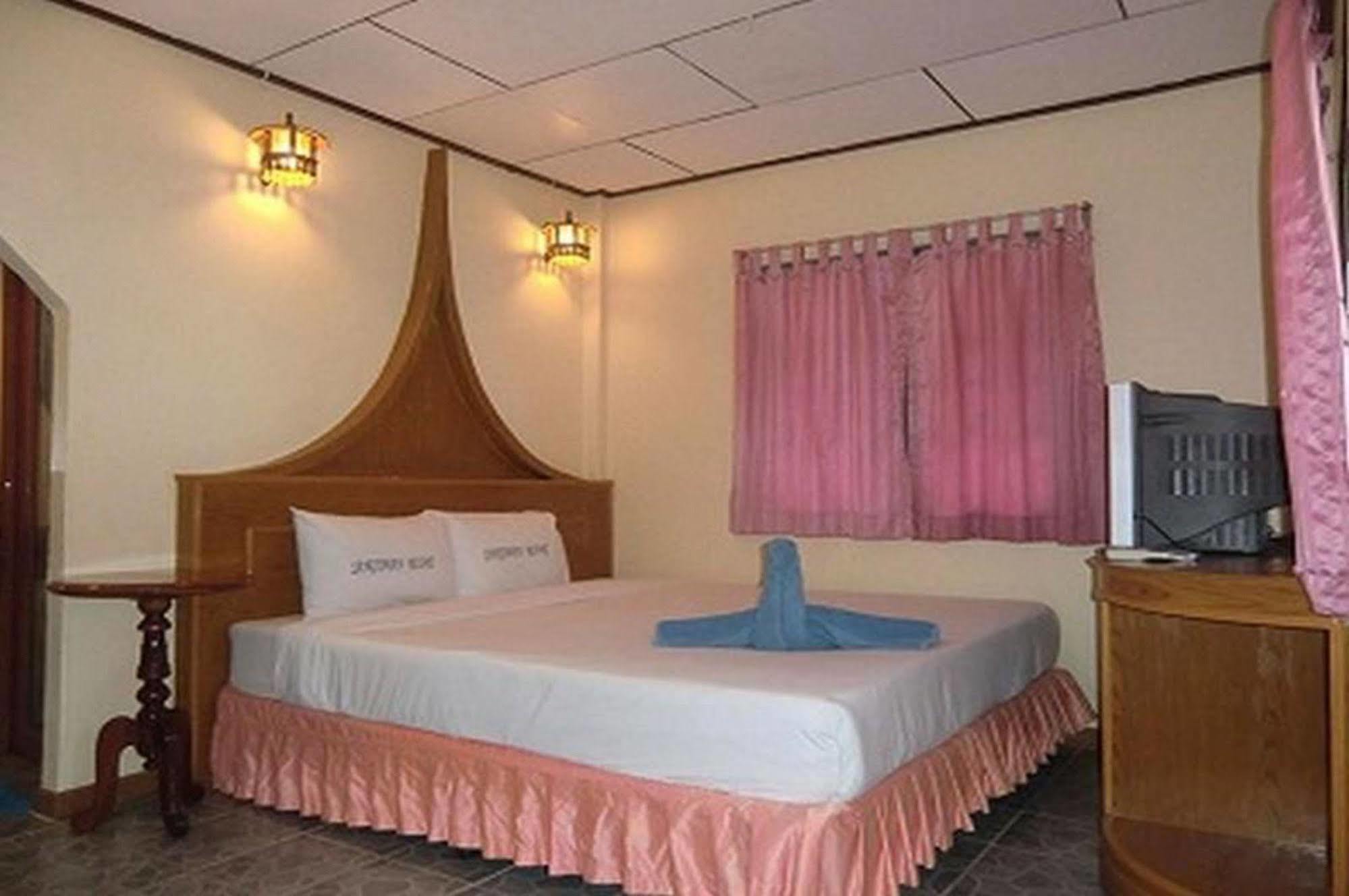 Sangtawan Resort Koh Chang Exterior photo